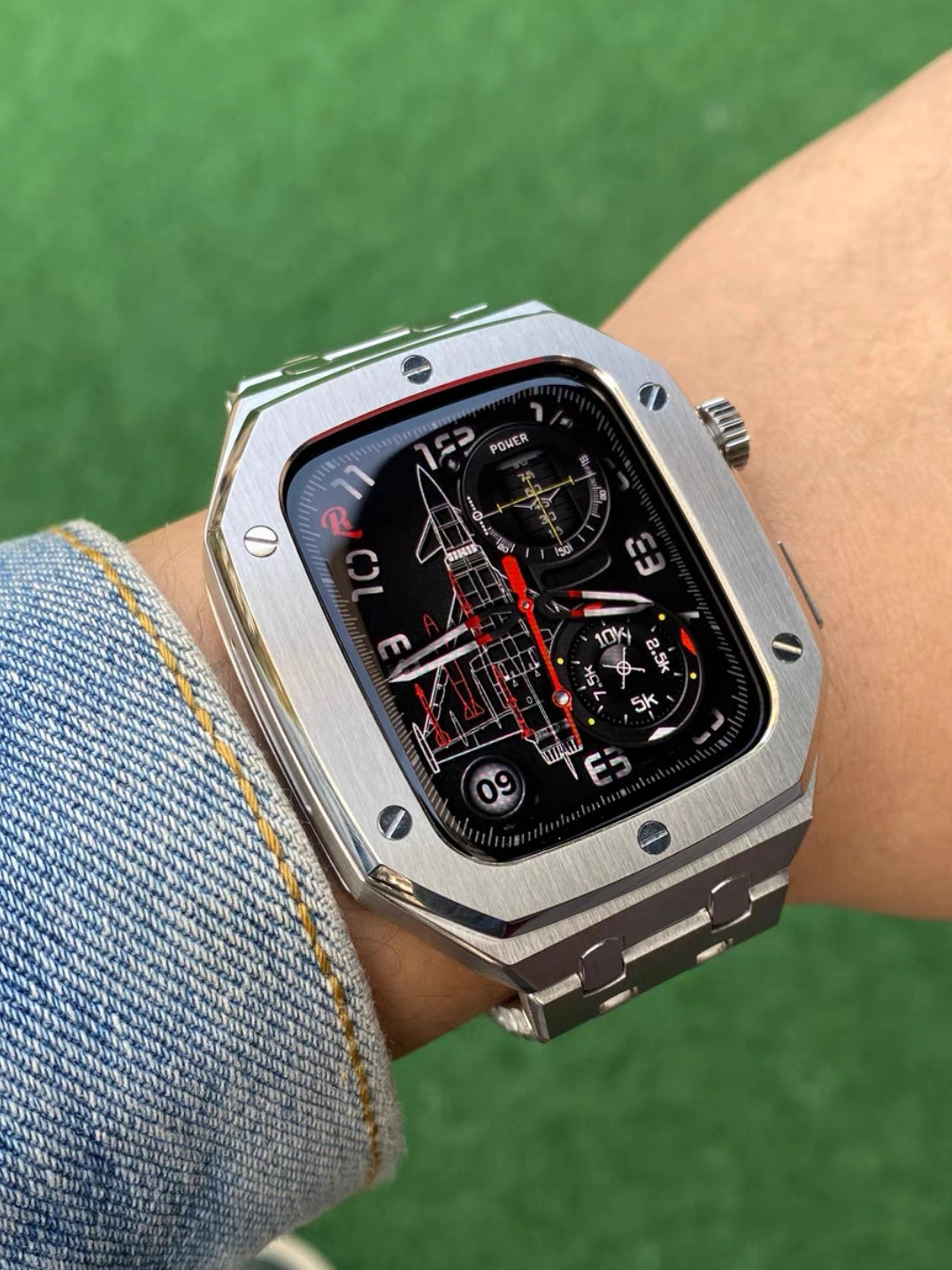 Why Choose a Custom Case for Your Apple Watch? The Perfect Combination of Style and Protection